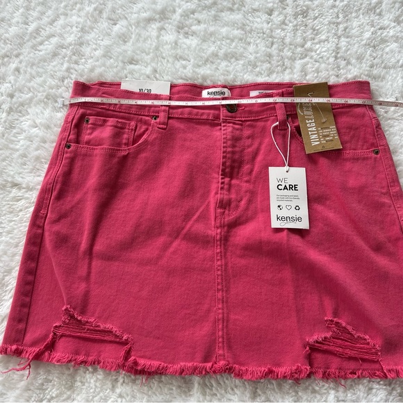 Kensie Jeans Vintage Lux Hot Pink Denim Mini Skirt - Picture 2 of 6